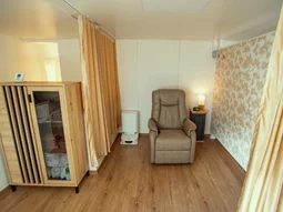 Relaxačné kreslo na masáž chodidiel